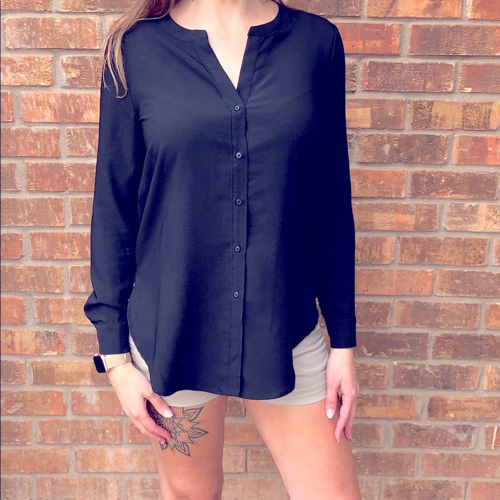 Dalia long sleeve black button down blouse SMALL